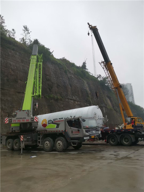 藁城区“不怕风雨冻”—— 吊车的 “恶劣环境适应” 技术